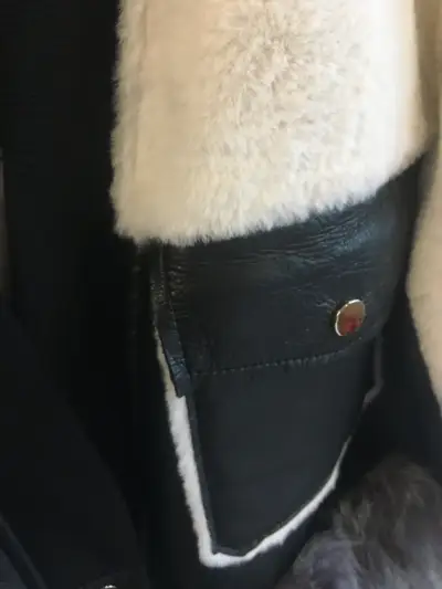 Chaqueta con detalles de piel - miniatura 2