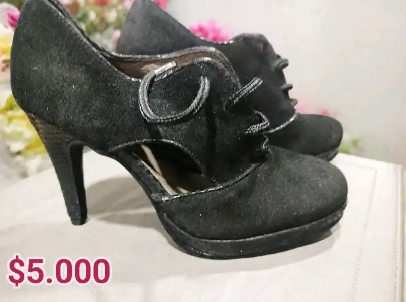 Botines negros con brillo y cierre - 4