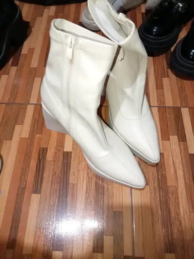 Botines beige tacón medio - miniatura 1