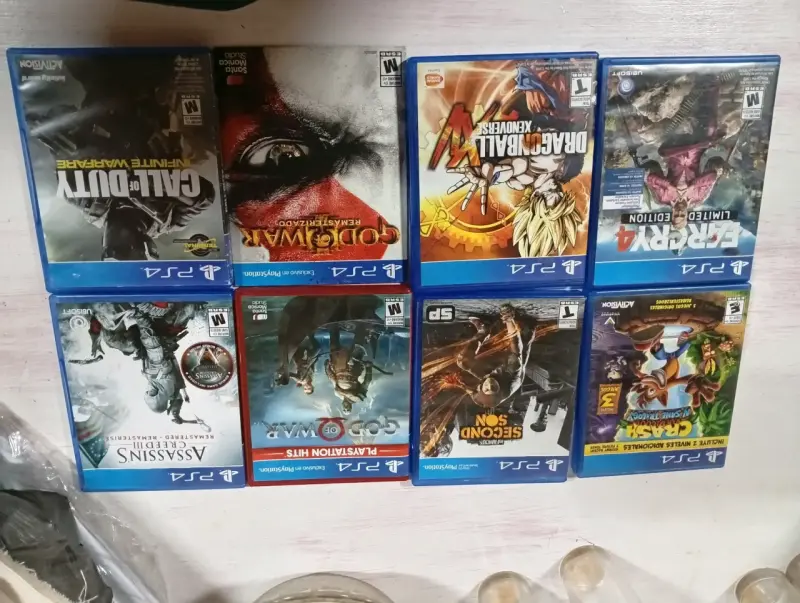 Lote 8 juegos PS4 usados - 1