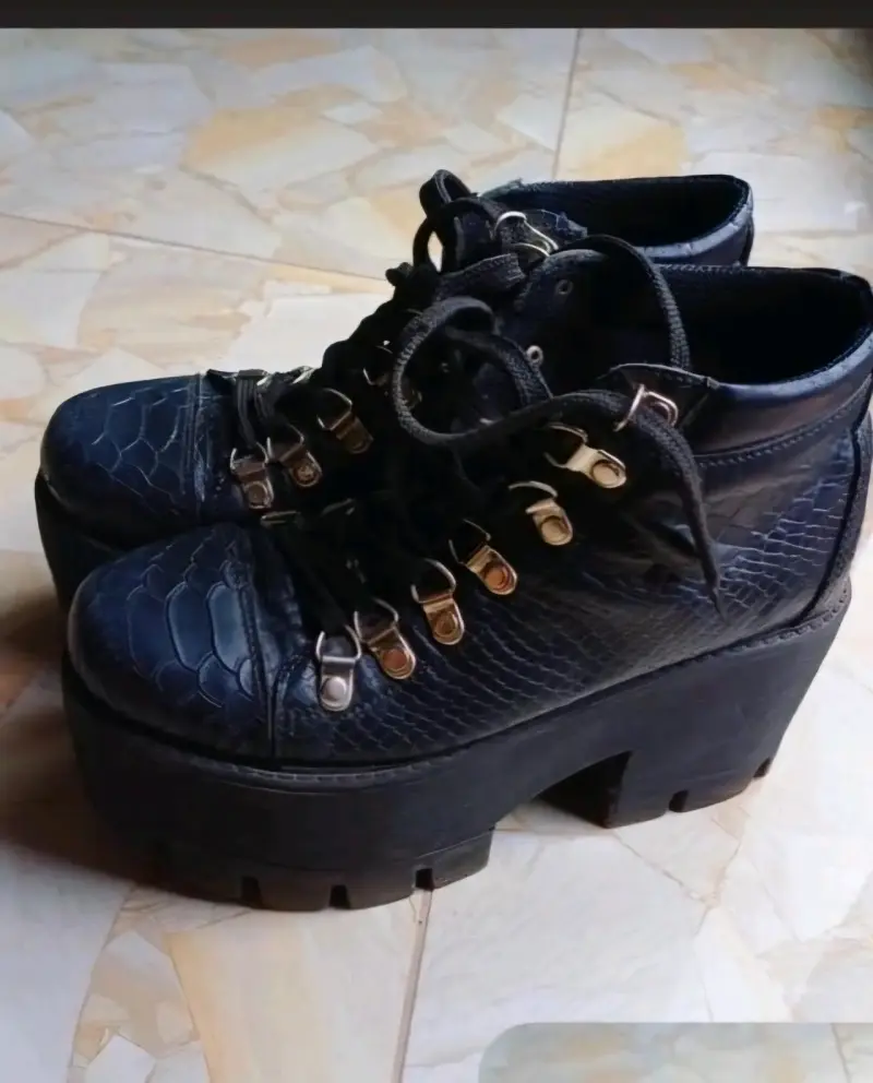 Botines de plataforma negros - 1
