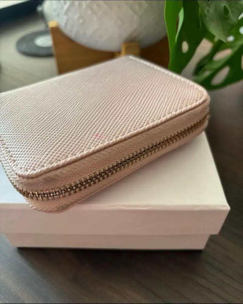 Billetera Guess rosa - 3