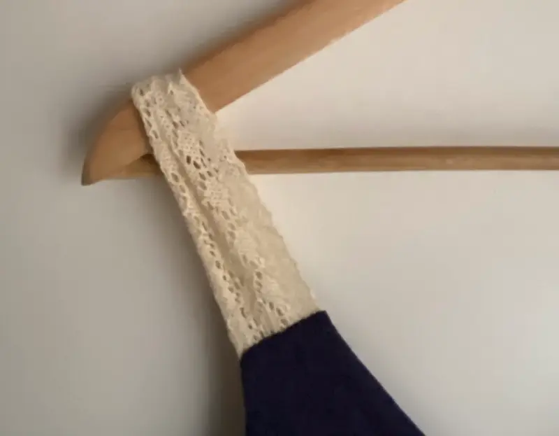 Vestido azul con bordado beige - 5