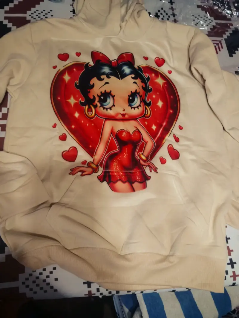 Pijama rosado peludo con diseño - 5