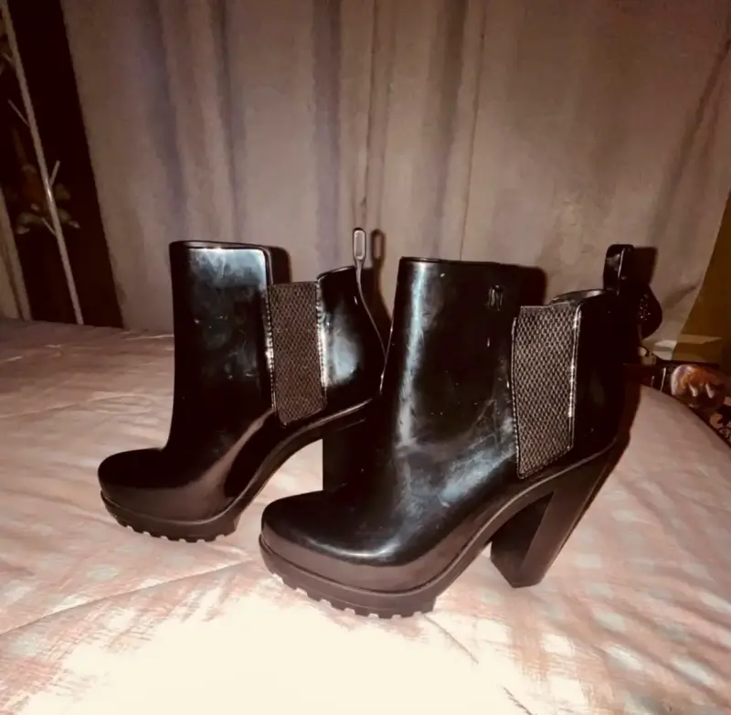 Botines negros de tacón - 1