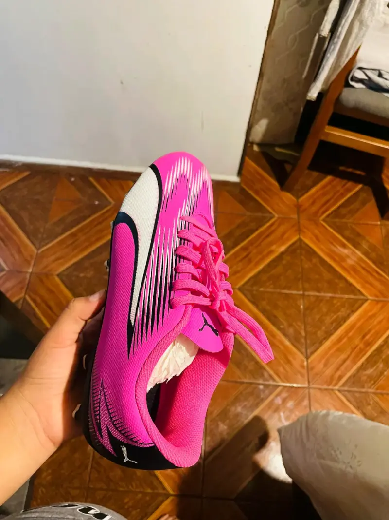 Botines de fútbol rosados Puma - 2