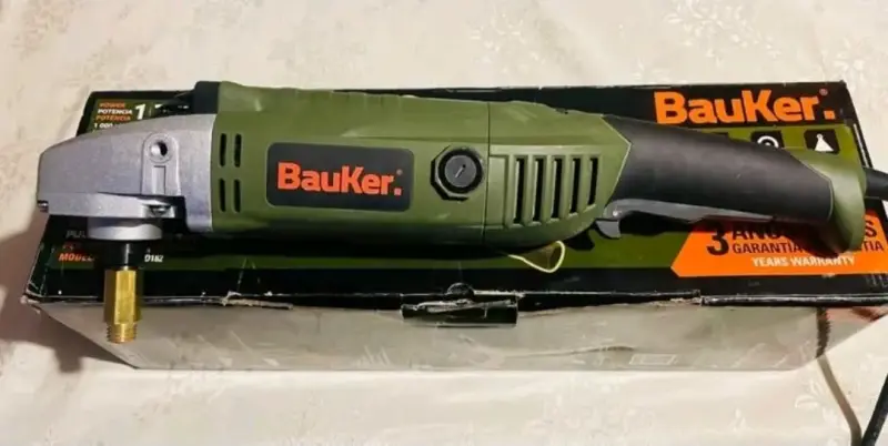 Pulidora Bauker 1300 W en caja original - 1
