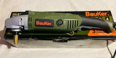 Pulidora Bauker 1300 W en caja original - miniatura 1