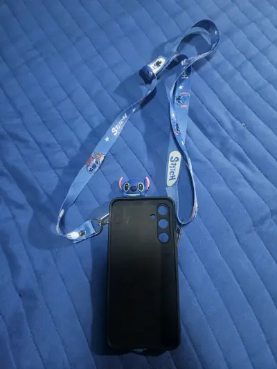 Funda celular Stitch con tira - miniatura 2