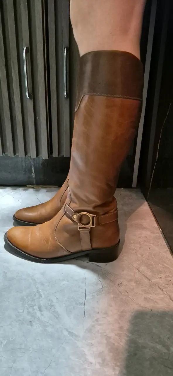 Botas largas cafe cuero pollini - 1