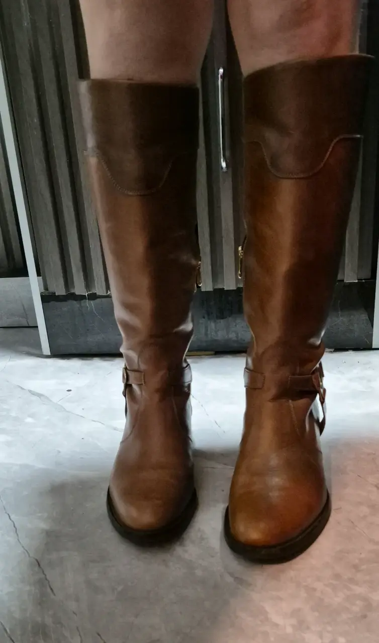 Botas largas cafe cuero pollini - 4