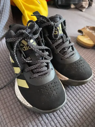 Zapatillas negras Adidas para niños - miniatura 1