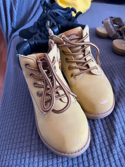 Botas amarillas para niños bubble gummers 28 - miniatura 1