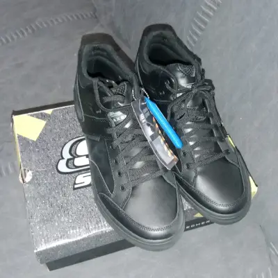 Zapatillas negras Skechers nuevas - miniatura 1