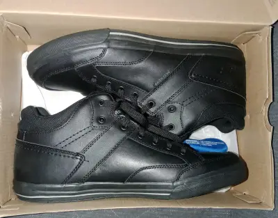 Zapatillas negras Skechers nuevas - miniatura 2