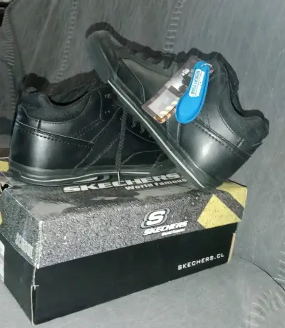 Zapatillas negras Skechers nuevas - miniatura 3