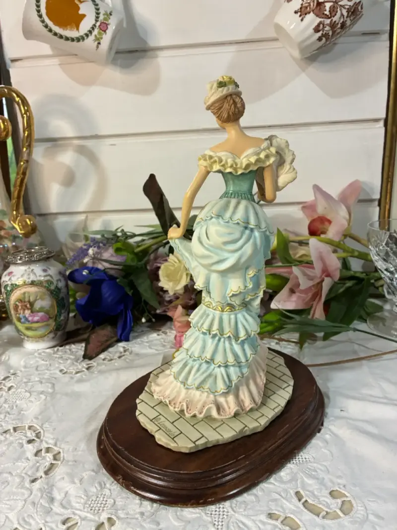 Figura decorativa vintage dama - 2