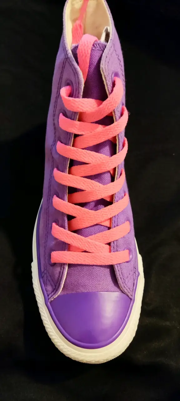 Zapatilla Converse morada con rosado - 2