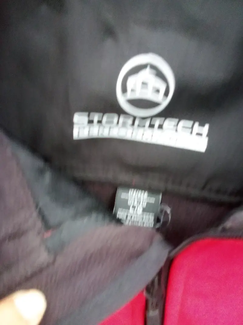 Chaqueta roja con cierre frontal - 2