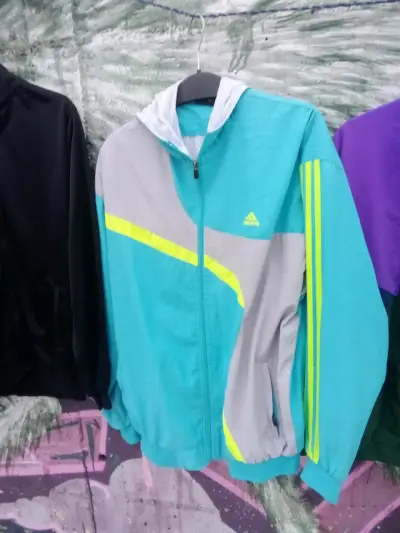 Chaqueta deportiva color turquesa - miniatura 1