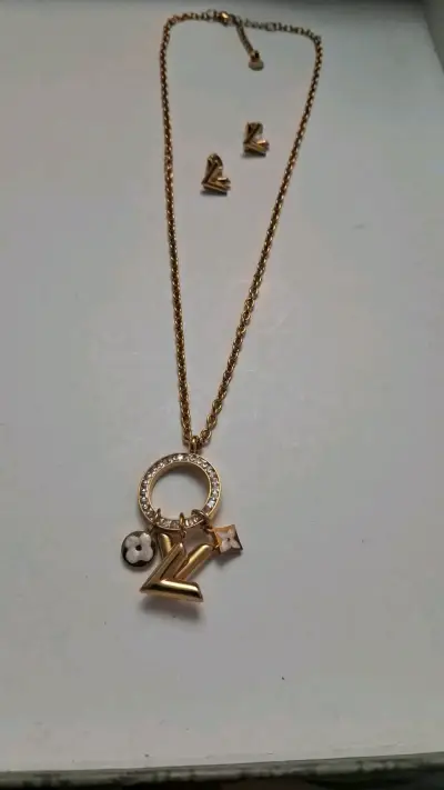Collar y aros dorados chic - miniatura 1