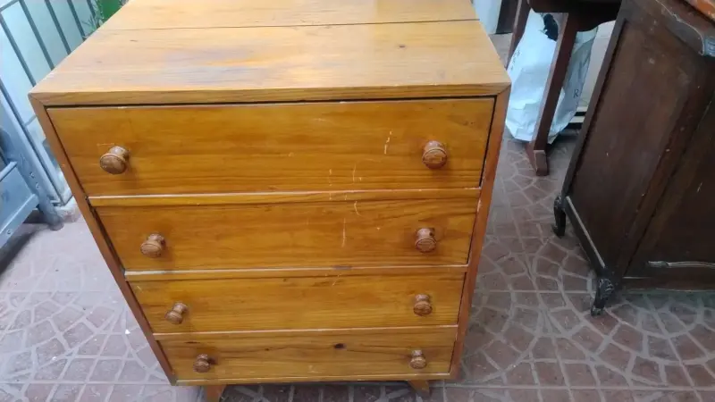 Cómoda de madera con cajones - 2