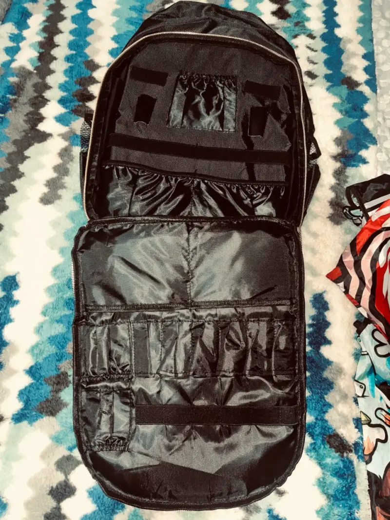 Mochila Negra Barberia MidSky - 4