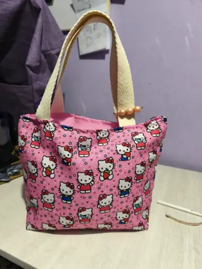 Bolso Hello Kitty rosa - miniatura 1