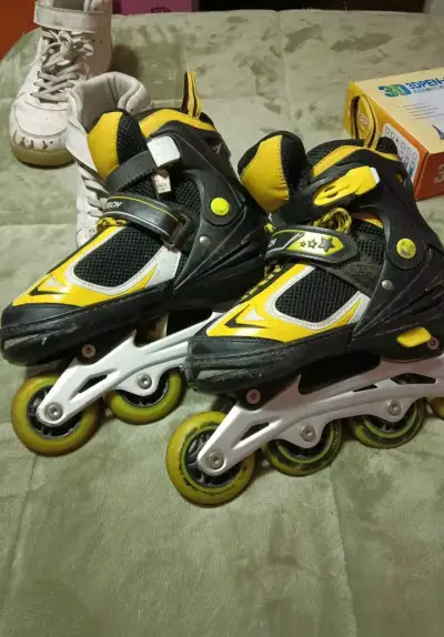 Patines en línea 35-38 ajustables - miniatura 1