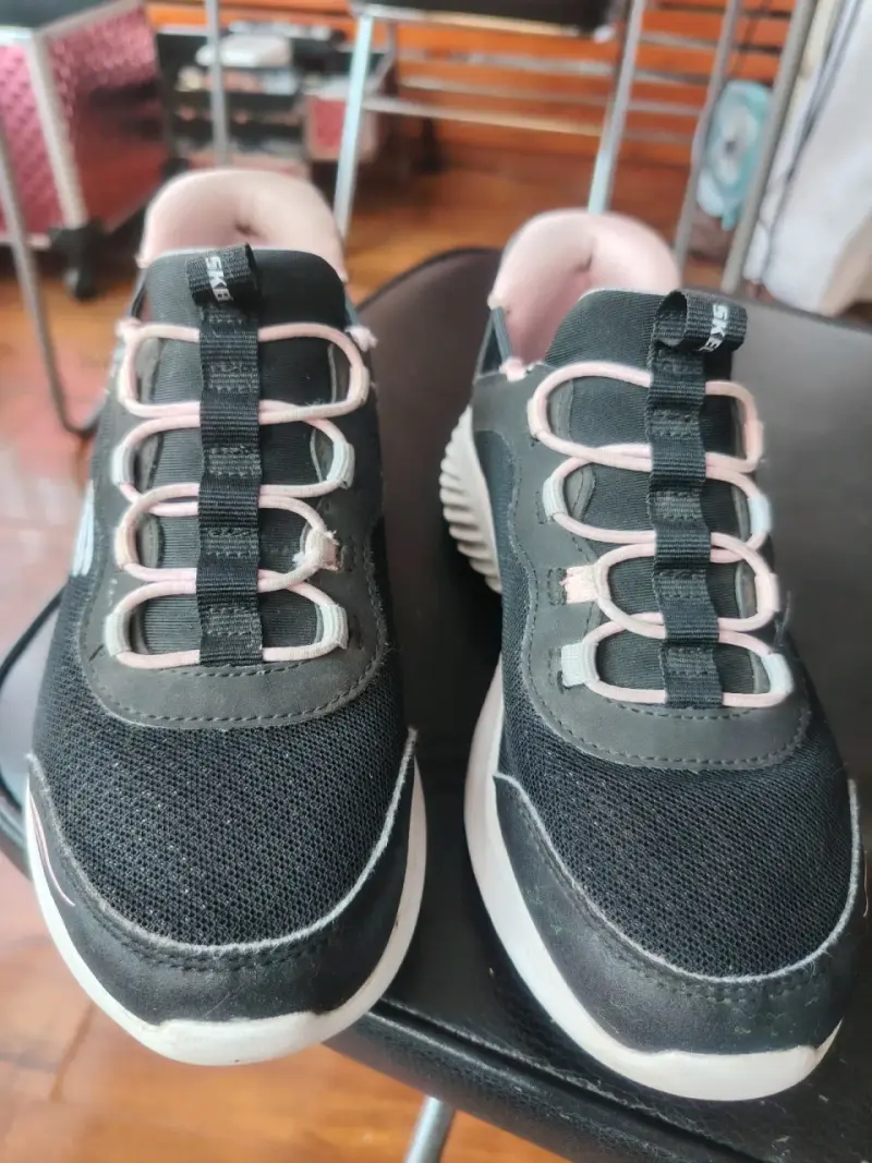 Zapatillas Skechers negras para niña - 2