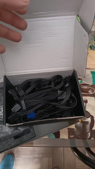 Fuente de poder SilverStone 800W - miniatura 3