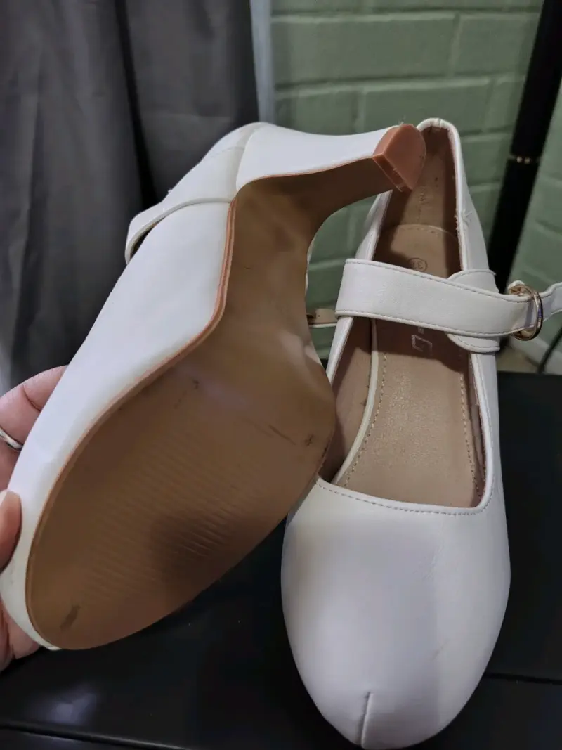 Zapatos blancos de tacón medio - 3