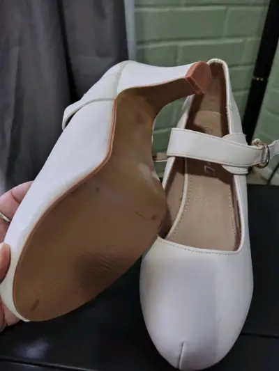 Zapatos blancos de tacón medio - miniatura 3