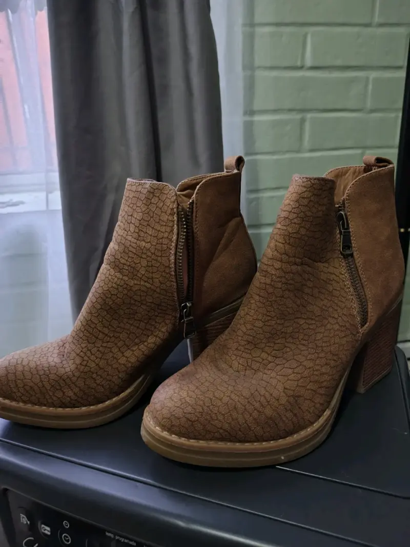 Botines marrones con cierre - 1