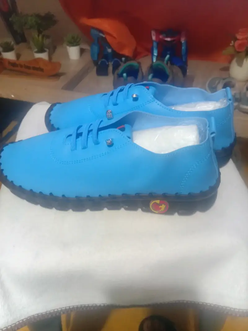 Zapatos deportivos azules - 2