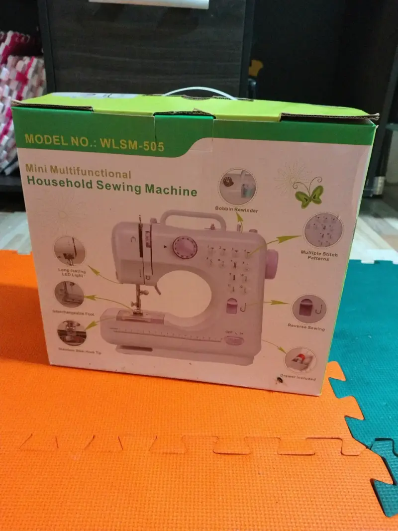 Máquina de coser portátil blanca - 6