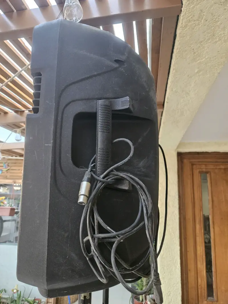 Parlantes amplificados QUBA 8 - 3