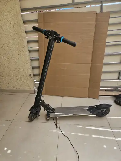 Scooter eléctrico usado - miniatura 5