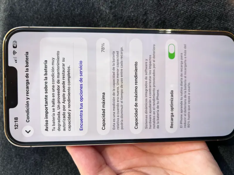 iPhone con triple cámara trasera - 5