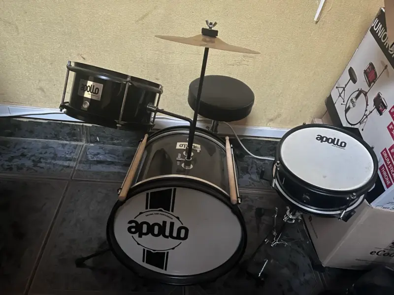 Batería infantil marca Apollo - 1