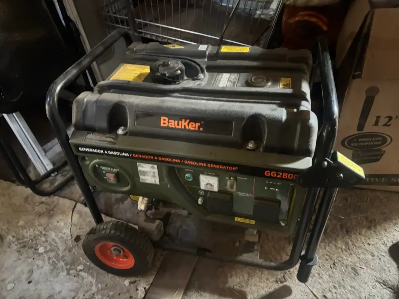 Generador a gasolina Bauker GG2800 - 4