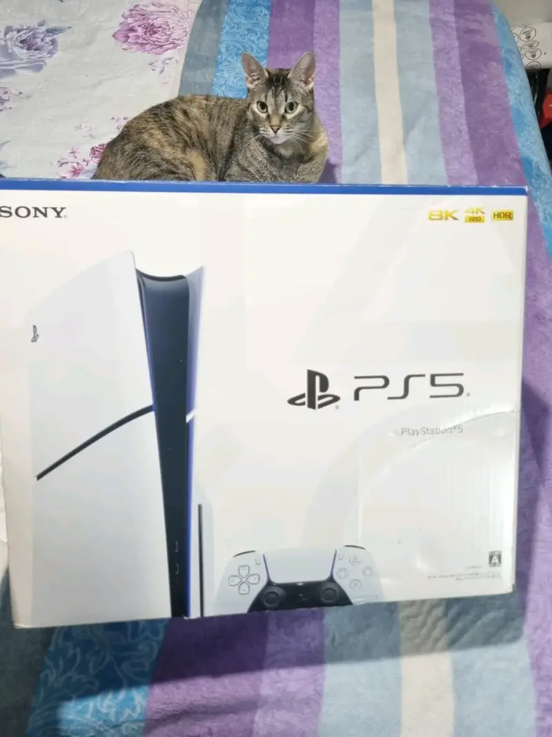 Consola PlayStation casi 5 nueva - 1