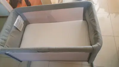 Cuna colecho mecedora Joie gris - miniatura 5