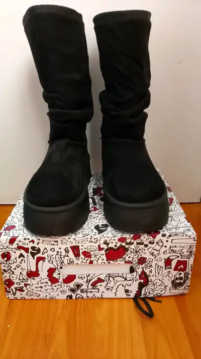 Botas negras altas de gamuza - miniatura 1