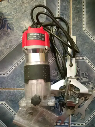 Trimmer eléctrico 800W - miniatura 1