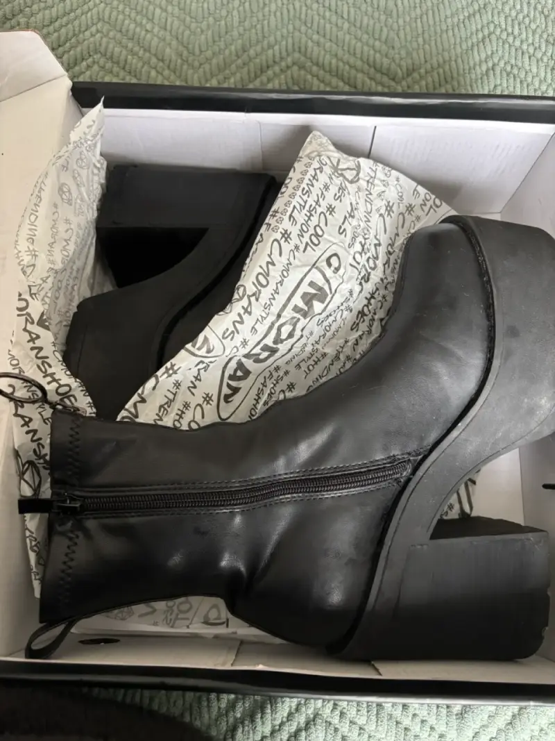 Botines C/Moran  negros con plataforma - 2