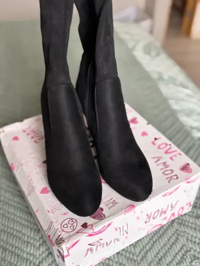 Botas bucaneras  negras de tacón alto - miniatura 4