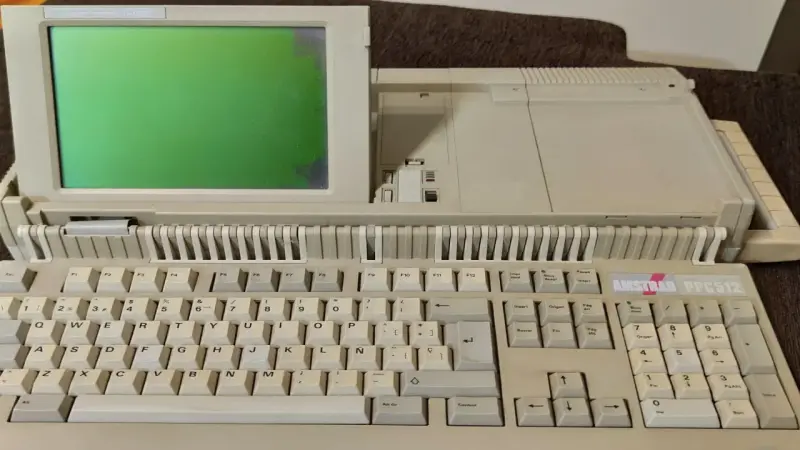 Computador portátil Amstrad PPC512