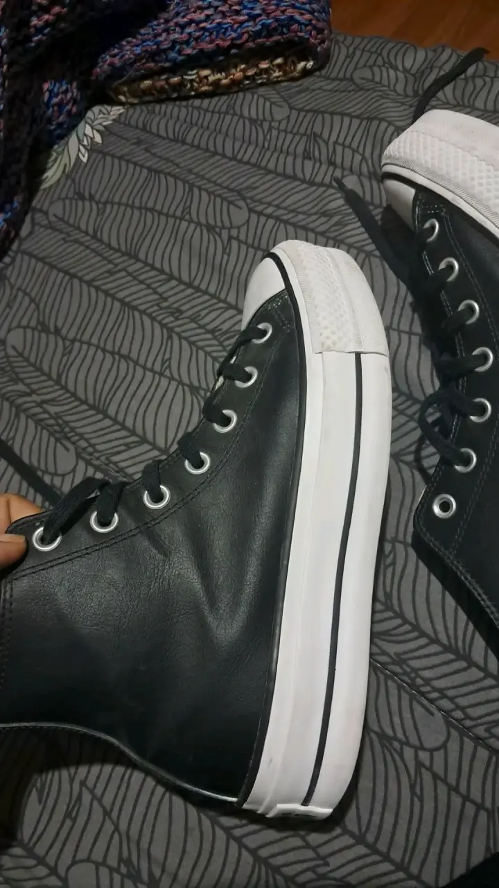 Zapatillas negras Converse altas - 2
