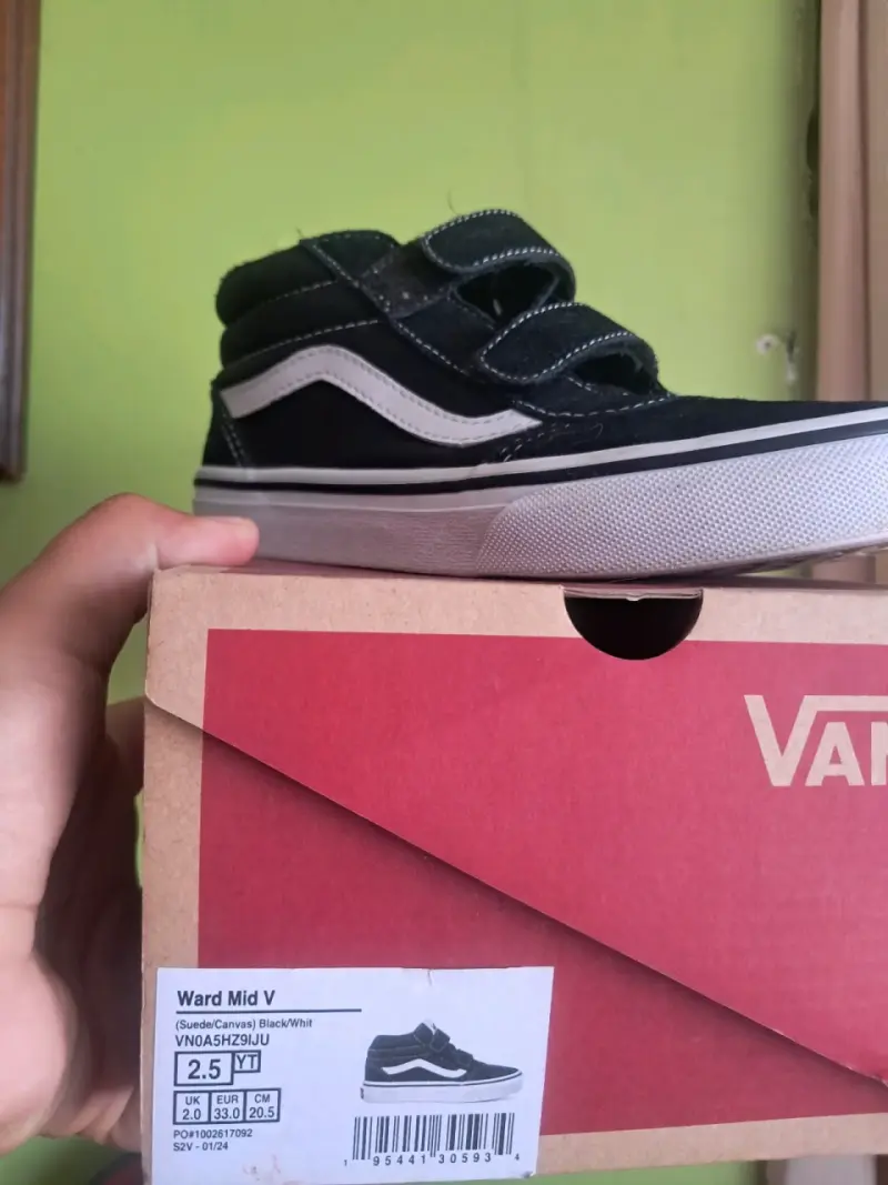 Zapatillas negras Vans con velcro - 3